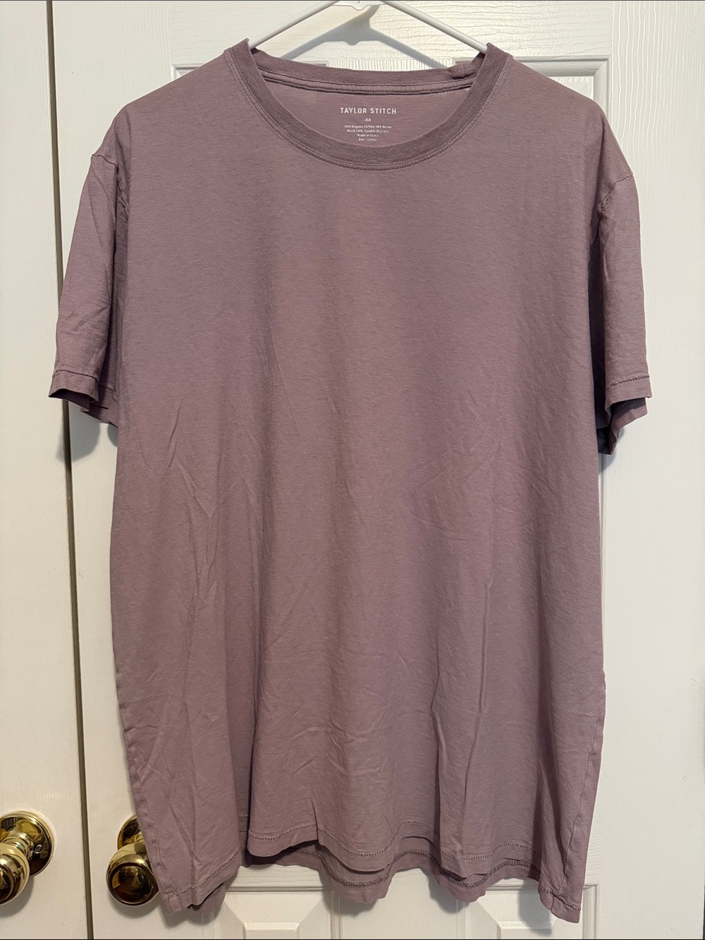 Taylor Stitch Short-Sleeve Crew Tee in Mauve